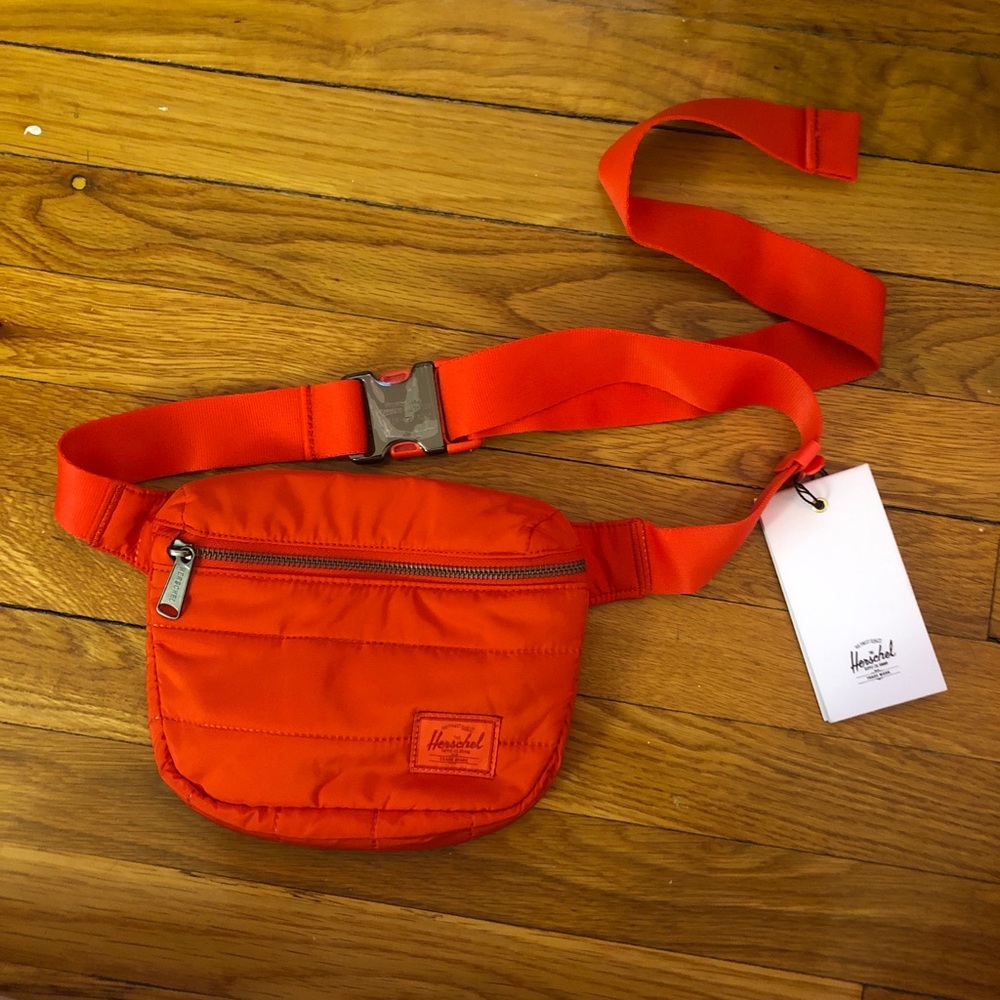 Herschel Fifteen Hip Pack Quilted Fiery Red